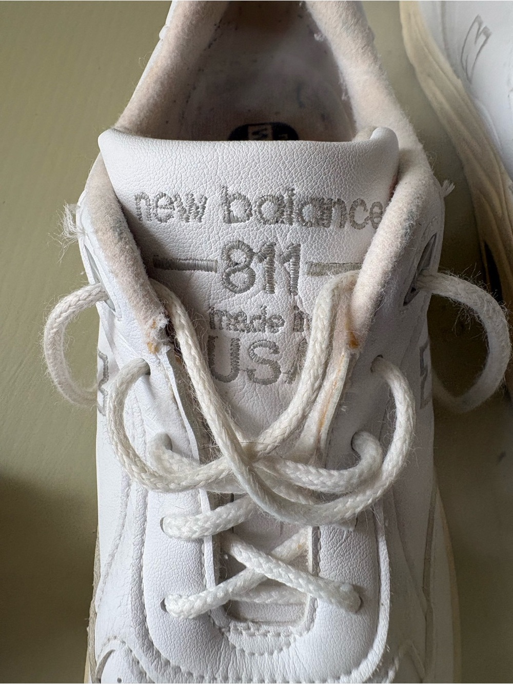 New Balance Women’s White Sneakers cream sole Sz 7 - Picture 8 of 11